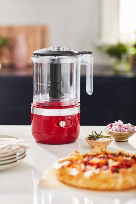 5KFCB519EER Kitchen Aid vezeték nélküli aprítógép piros színben
